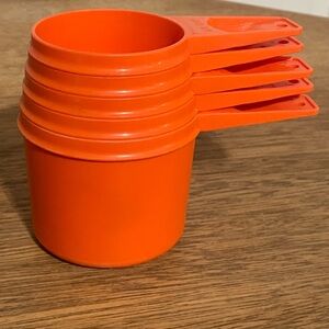 Vintage Tupperware Measuring Cups Complete Set Of 5 Orange